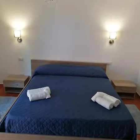 B&B Da Tizy San Teodoro  Exterior photo
